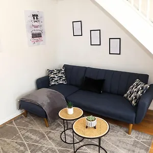 Luxe Cosy&spacious 2 Bed House - Super Fast Wi-fi & Private Parking Near Glo Airport & Cheltenham Racecourse Holiday home Churchdown
