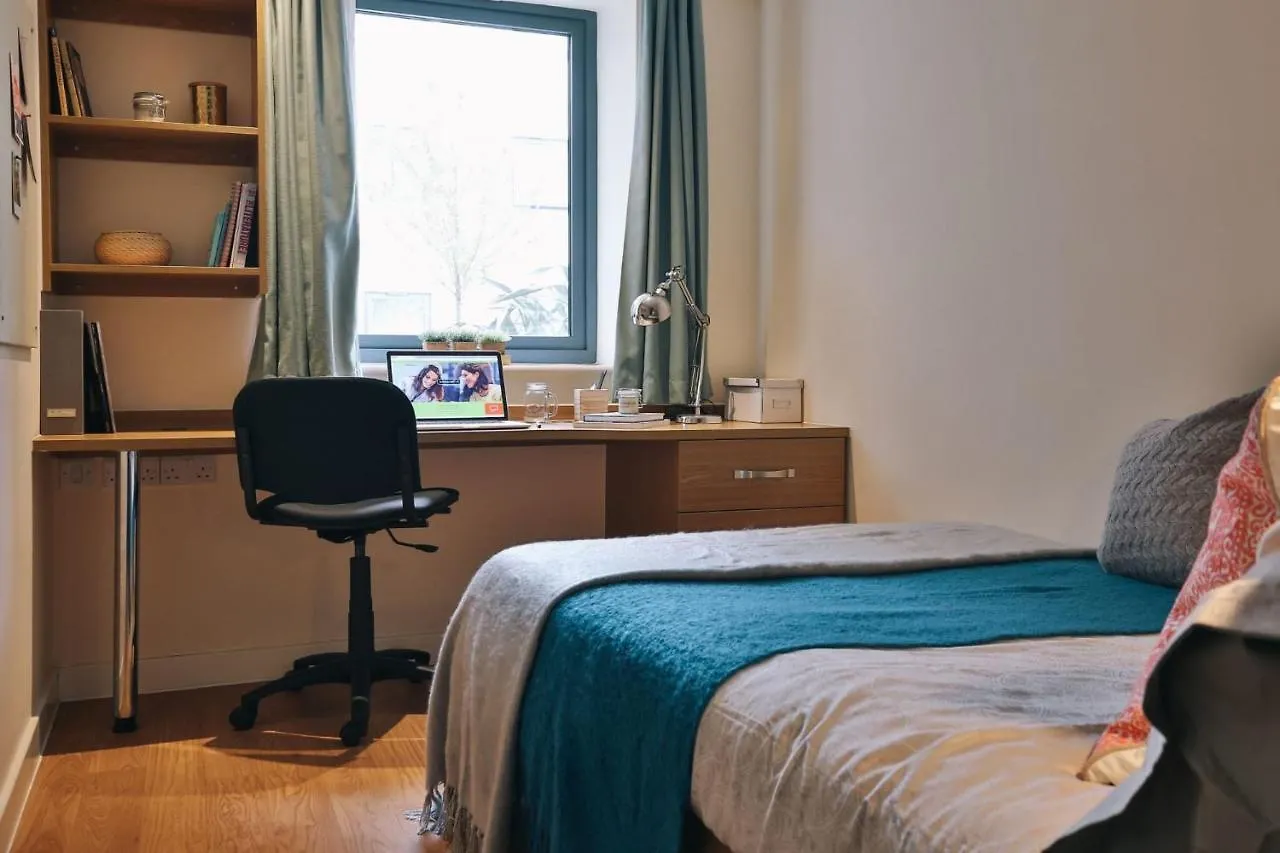 Apartment Iq Dorchester House In Bournemouth